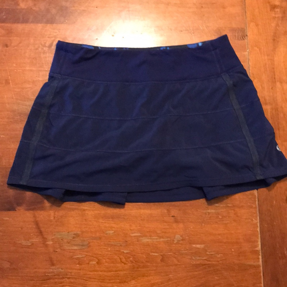 Lululemon running skirt size 6
